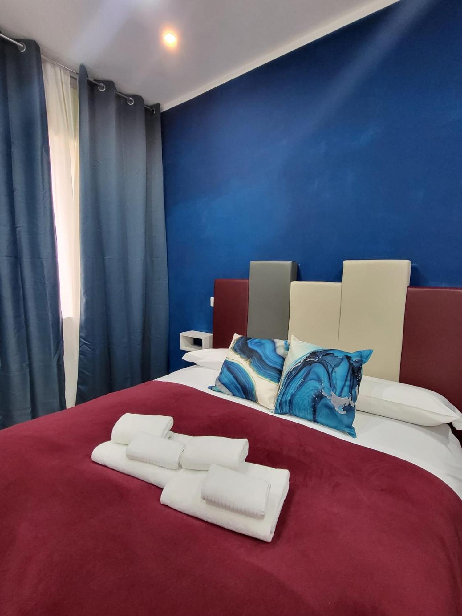 New Era Rooms Napoli Eksteriør billede